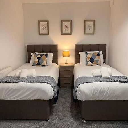 Bridge Place - Spacious Home With Plenty Of Beds! Merthyr Tydfil Exterior foto