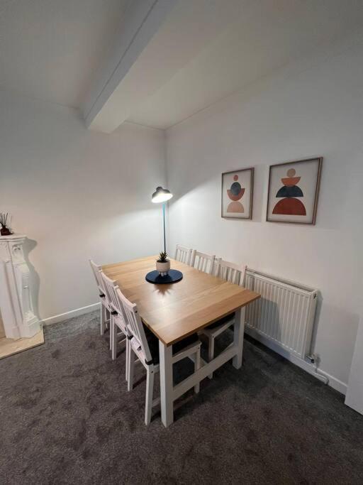 Bridge Place - Spacious Home With Plenty Of Beds! Merthyr Tydfil Exterior foto